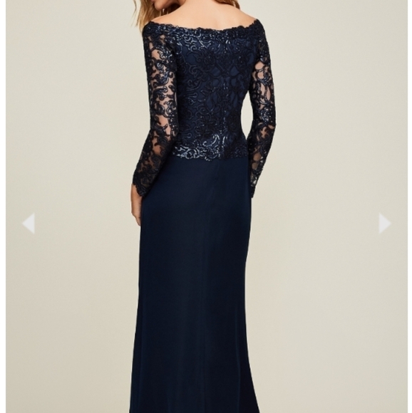 Tadashi Shoji  "Allyson" Navy  Embroidery Bodice Evening Gown 14 New With Tags - Picture 3 of 13
